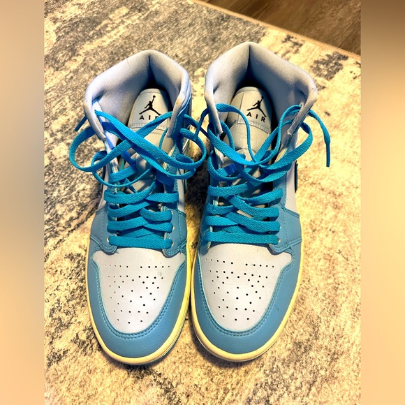 Nike high top sneakers, size 10. Worn once - Picture 1 of 2